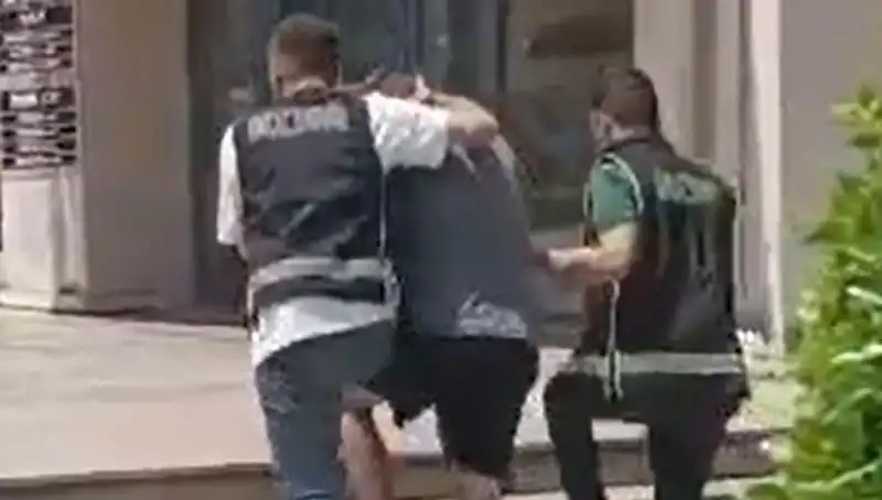 Sahte Dövizle Alışveriş Yapan Turistlerin Hikayesi: Sınır Dışı Edilen Gizli Çeteler