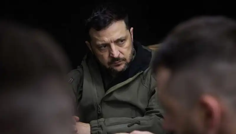 Zelenski, Rusya'nın Kuzey Kore Füzesini Kullandığını Açıkladı!