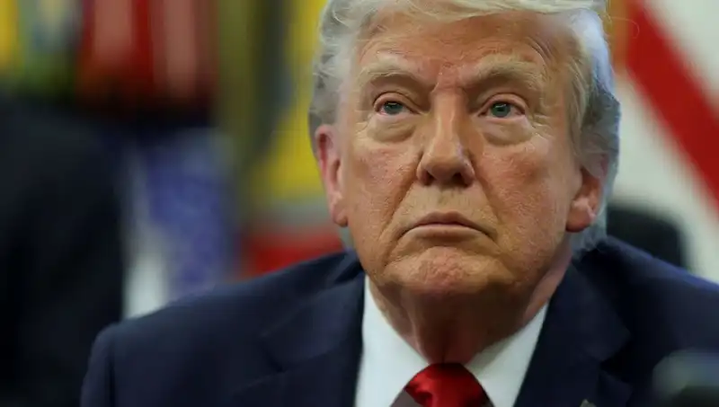 Trump’tan Şaşırtan Açıklama: "Hem Ülkeyi Hem Dünyayı Yönetiyorum"