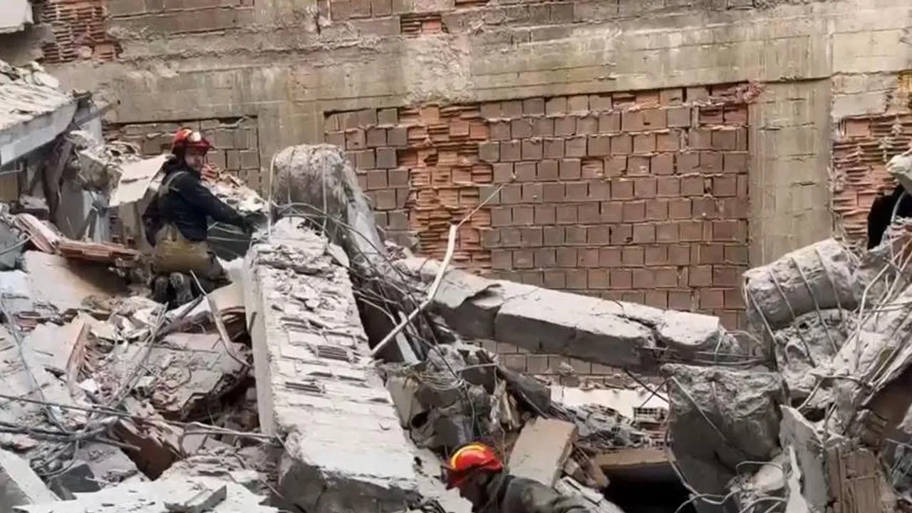 Güngören’de Yıkım Sırasında Bina Çöktü: 1 İşçi Göçük Altında