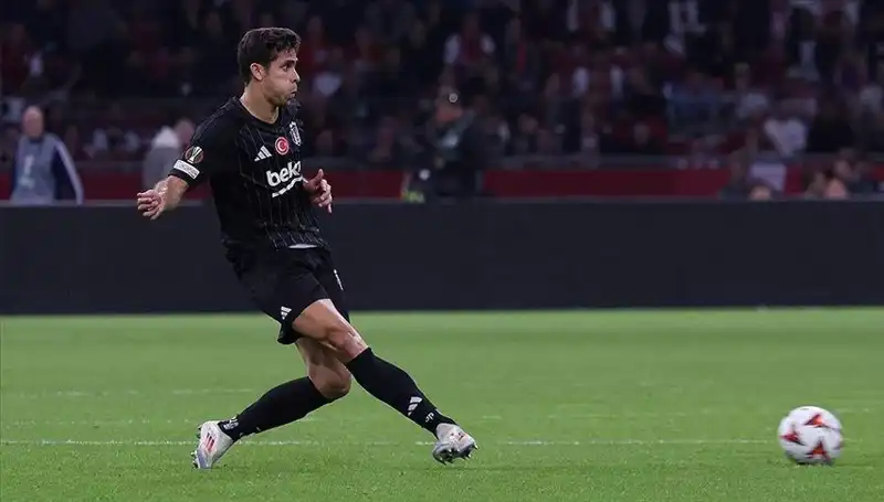 Beşiktaş Derbisi Öncesi Stoper Hattında Şok Gelişmeler